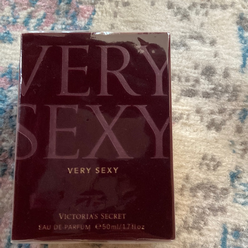 Victoria Secret Very Sexy Eau De Parfum 1.7 fl oz. New with tags and sealed